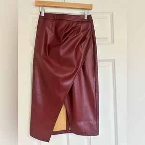 Like New!! Commense Pleated PU Burgundy Faux Leather Skirt
